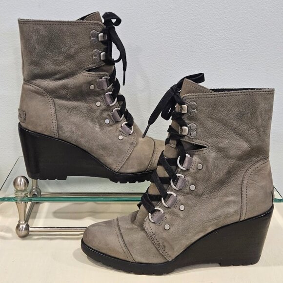 SOREL After Hours Wedge Heels Boots Women's Size 9 Taupe Gray Suede Lace Up - Picture 1 of 13